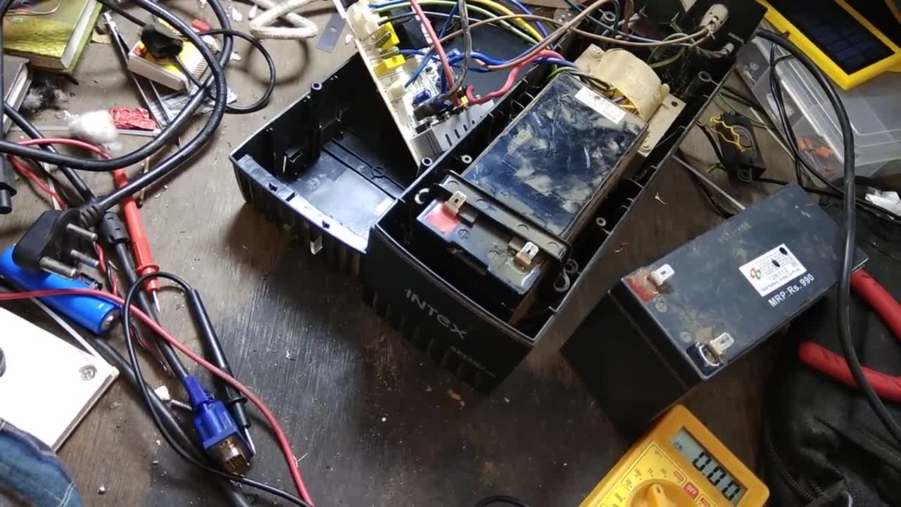铅蓄电池怎么修理(铅酸蓄电池怎么修复完和新的一样吗)
