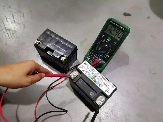 蓄电池放电如何进行(蓄电池放电综合测试仪)